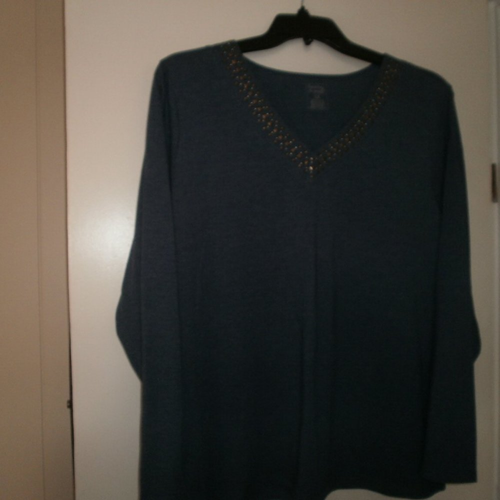 Women's Hasting and Smith V neck studded top Country Blue 2X EUC